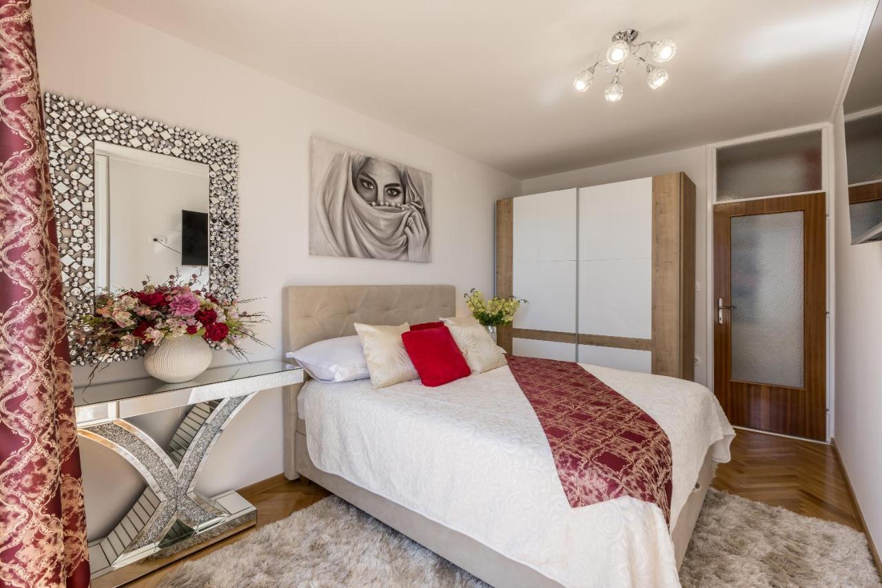 Apartment Desert Rose Split Ngoại thất bức ảnh